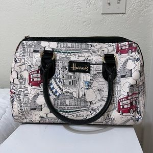 Harrods Black Monochrome London Barrel
Crossbody Bag